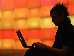 Dear Hacker, Ukraina Minta untuk Ikut Lawan Rusia
