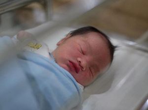 Ricky Harun Dikaruniai Anak Laki-laki Saat Gerhana Matahari Ricky Harun Dikaruniai Anak Laki-laki Saat Gerhana Matahari