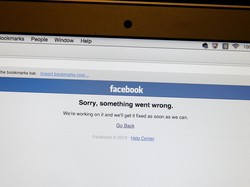 Bersih-bersih Berita Hoax, Facebook Hapus Ribuan Akun