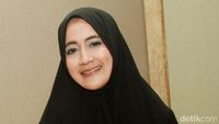 Penampilan Hijab ala Pipik, Oki Setiana Dewi dan Terry Putri di IFW 2016