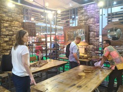 Pengusaha Mebel Ini Bikin Produk dari Kayu Bekas Hingga Bantalan Rel KA