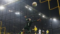 Reus menambahkan dua gol di babak kedua yang terlahir di menit 61 dan 70. Reuters/Wolfgang Rattay.