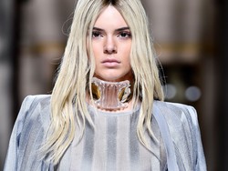 Rahasia Kendall Jenner Tampil Fierce Saat Jalan di Runway
