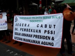 Komunitas Pecinta Sepakbola Jatim Minta Menpora Dipecat