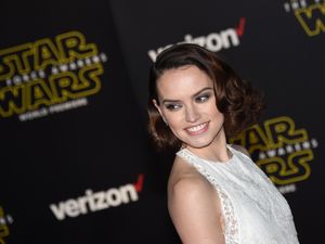 Digaet di Star Wars Galaxys Edge, Daisy Ridley Hampir Menyerah