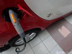 5 Juta Mobil Listrik Penuhi Jalanan China