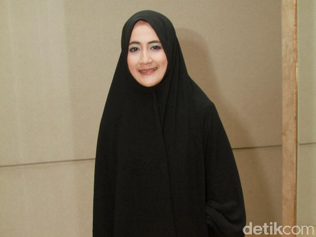 Beredar Penampakan Kemesraan Pipik dan Sunu eks Matta Band Beredar Penampakan Kemesraan Pipik dan Sunu eks Matta Band