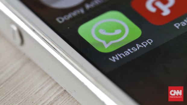 Logo aplikasi WhatsApp t pada sistem operasi IOS Iphone, Jakarta. CNN Indonesia/Adhi Wicaksono.