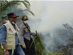 Lahan di Kabupaten Rokan Hilir Riau Terbakar, Heli Superpuma Dikerahkan