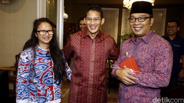 Foto: Adu Gaya Sandiaga Uno vs Ridwan Kamil, Siapa Paling Keren?