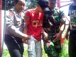 Konyol! Tak Diberi Uang Buat Main PS, Nanang Panjat Tower Setinggi 50 Meter