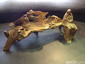 Harga Kursi dari Kayu Jati Ini Dipatok Hingga Rp 275 Juta