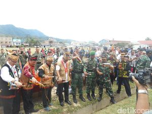 Satgas Pamtas RI-Malaysia Musnahkan Ribuan Miras Ilegal