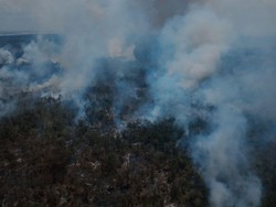 2 Heli Dikerahkan untuk Padamkan Kebakaran Lahan di Meranti Riau