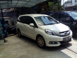 Ini Mobil Kurniadi yang Ditinggal Bunuh Diri di Parkiran Sency