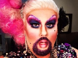 Foto: Para Drag Queen Tampil Cantik Berjenggot Seperti Conchita Wurst