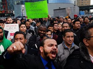 Demo Melawan Uber di Berbagai Negara