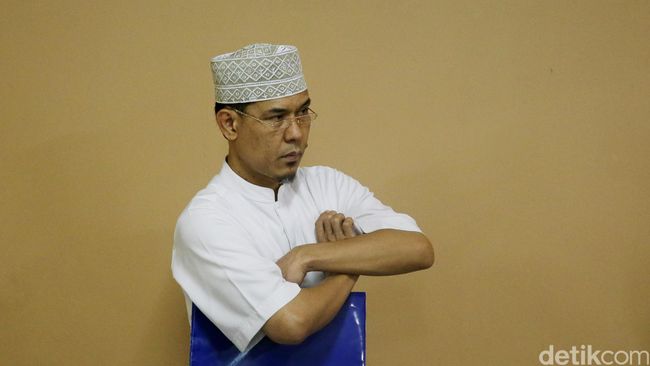 Munarman: Tugas Saya Laporkan Draf Aliansi Ulama ke Habib Rizieq Munarman: Tugas Saya Laporkan Draf Aliansi Ulama ke Habib Rizieq