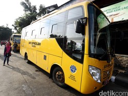 Bus Sekolah Hilangkan Tradisi Tawuran Siswa