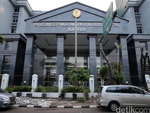 Terdakwa Dono Purwoko Jalani Sidang Tuntutan Kasus IPDN Hari Ini Terdakwa Dono Purwoko Jalani Sidang Tuntutan Kasus IPDN Hari Ini