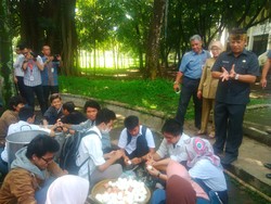 Dadang Naser Jamin Penyaluran Logistik Merata Bagi Korban Banjir