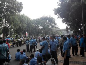 Dear Taksi, ini Alasan Masyarakat Pilih Taksi Aplikasi: Murah dan Uang Kembalian!