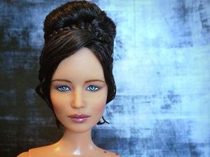 Seniman Ini Ciptakan Rangkaian Barbie yang Sangat Mirip Selebriti