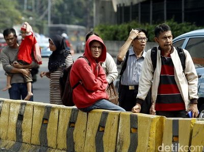Kopaja Mogok, Penumpang Terlantar