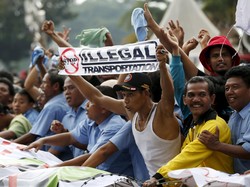 Sopir Taksi Turun Lagi ke Jalan, GrabCar dan Uber Diminta Ikut Aturan Main