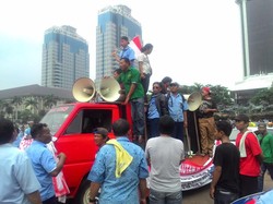 Utusan Sopir Taksi Bacakan Surat Penutupan Uber dan Grab Car, Pendemo Bubar