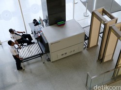 Saya Satpam Masuk Hari Libur Nasional, Apakah Berhak Uang Lembur?