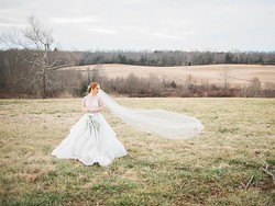 Cantik! Saat Tisu Toilet Disulap Jadi Gaun Pengantin