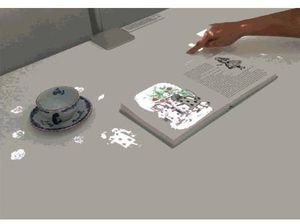 Proyektor Canggih Sony Ubah Meja Jadi Perangkat Layar Sentuh