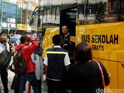 Sopir Taksi dan Angkot akan Demo, Dishubtrans DKI Sediakan 140 Bus Sekolah