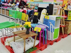 Cuci Gudang Furnitur di Transmart Carrefour