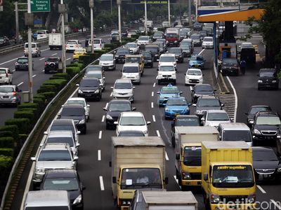 Tol Dalam Kota Macet
