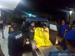 4 Korban Meninggal di RSAL Mintohardjo Dibawa ke Ruang Forensik RS Polri