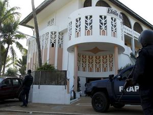 Serangan Berdarah di Pantai Gading Didalangi Al-Qaeda, WN Prancis Jadi Korban Serangan Berdarah di Pantai Gading Didalangi Al-Qaeda, WN Prancis Jadi Korban