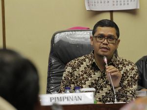 Wakil Ketua Komisi V DPR: Uber dan Grab Car Langgar Aturan, Tapi Bantu Masyarakat