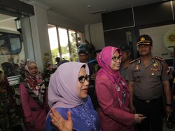 Disambut Ibu Negara, Mufidah Kalla Jenguk Cucu Presiden