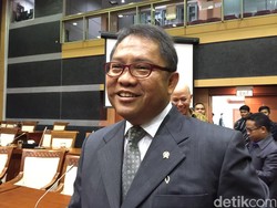 Menhub Minta Aplikasi Uber dan Grab Diblokir, ini Respons Menkominfo