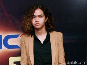 Sweet Seventeen! Dul Dapat Kado Mercy dari Maia Estianty Sweet Seventeen! Dul Dapat Kado Mercy dari Maia Estianty