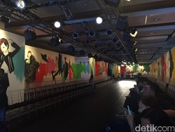 Ilustrasi Sepanjang 150 Meter Hiasi Catwalk Plaza Indonesia Fashion Week