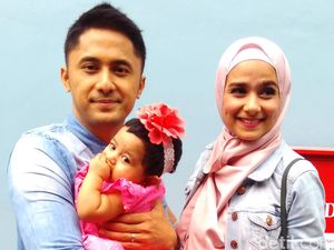 Hengky Kurniawan dan Sonya Fatmala Bagi-bagi Tugas Urus Anak