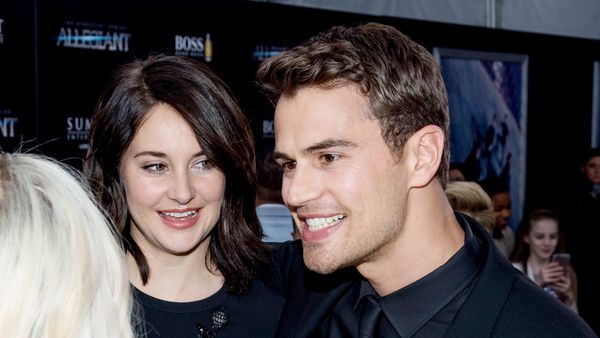 Shailene Woodley dan Theo James Serasi di Premiere Allegiant
