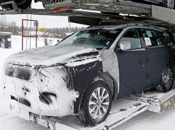 Facelift Kia Sorento Tertangkap Kamera