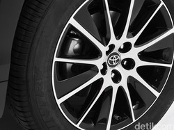 Toyota dan Lexus Pasang Rem Otomatis di Kendaraan Mulai 2017