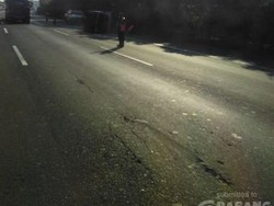 Mobil Boks Terguling di KM 9 Tol Karang Tengah, Lalin Macet 1 Km