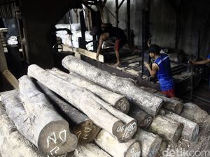 Produk Kayu Tanpa Sertifikat SVLK Tak Bisa Masuk Pengadaan Pemerintah