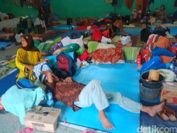 Banjir Masih Rendam 3 Wilayah, 10 Ribu Warga Kab Bandung Bertahan di Tempat Pengungsian